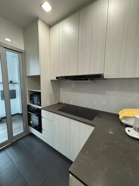Harbour View Towers, 21 Telok Blangah Drive, 3 Bedrooms, 1,206 sqft, Condominium For Rent, by Alexis Tan, 500168705 - Brand New Kitchen - PropertyGuru.com.sg