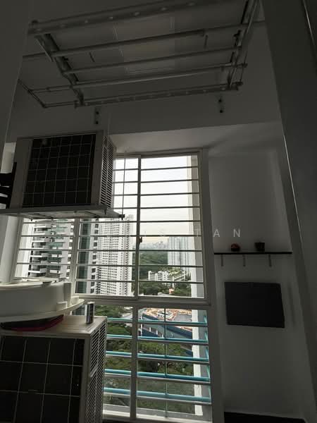 Harbour View Towers, 21 Telok Blangah Drive, 3 Bedrooms, 1,206 sqft, Condominium For Rent, by Alexis Tan, 500168705 - Laundry/service area - PropertyGuru.com.sg