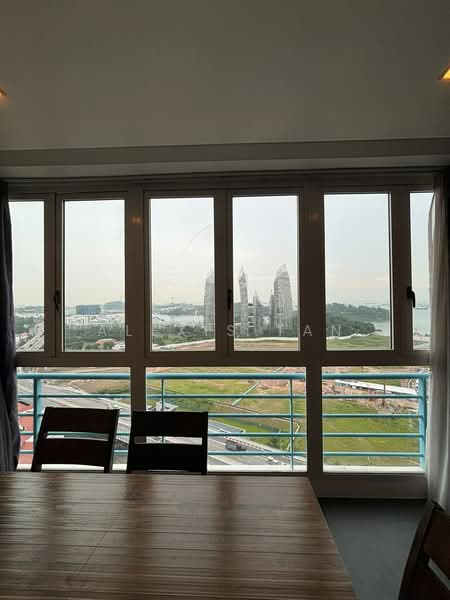 Harbour View Towers, 21 Telok Blangah Drive, 3 Bedrooms, 1,206 sqft, Condominium For Rent, by Alexis Tan, 500168705 - Living Room View - PropertyGuru.com.sg