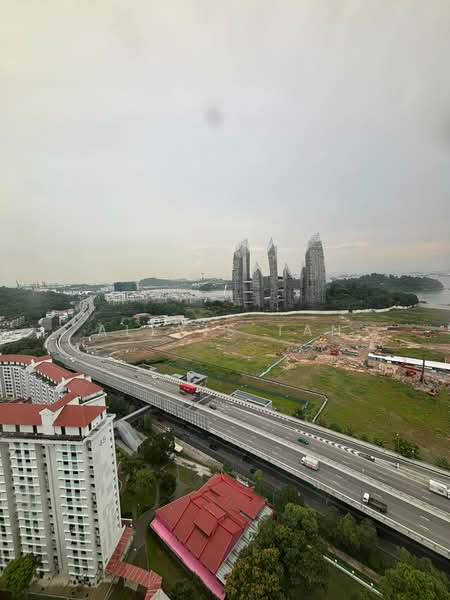 Harbour View Towers, 21 Telok Blangah Drive, 3 Bedrooms, 1,206 sqft, Condominium For Rent, by Alexis Tan, 500168705 - Living Room View - PropertyGuru.com.sg