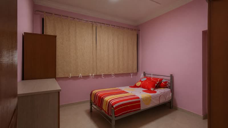 290F Bukit Batok Street 24, 290F Bukit Batok Street 24, 3 Bedrooms, 1,291 sqft, HDB Flat For Sale, by James Tai, 500168707 - Bedroom - PropertyGuru.com.sg
