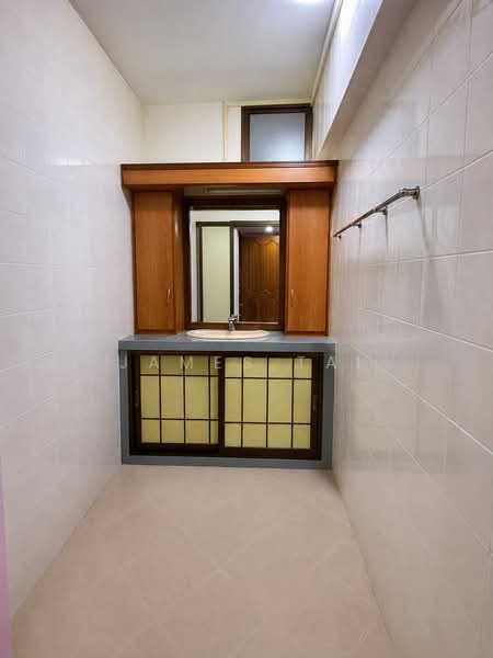 290F Bukit Batok Street 24, 290F Bukit Batok Street 24, 3 Bedrooms, 1,291 sqft, HDB Flat For Sale, by James Tai, 500168707 - Powder Room - PropertyGuru.com.sg