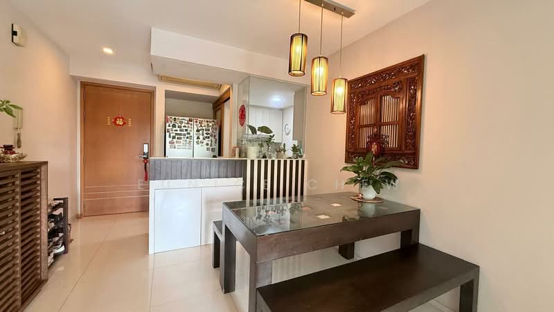 The Quartz, 55 Compassvale Bow, 2 Bedrooms, 1,001 sqft, Condominium For Sale, by Eunice Chew, 500168709 - Dining Room - PropertyGuru.com.sg