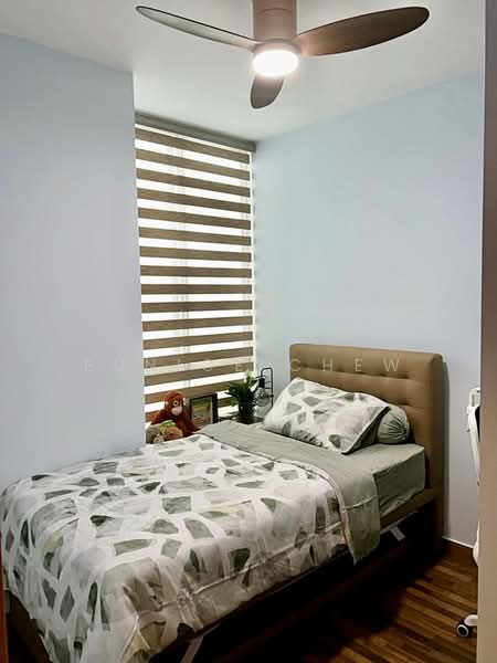 The Quartz, 55 Compassvale Bow, 2 Bedrooms, 1,001 sqft, Condominium For Sale, by Eunice Chew, 500168709 - Bedroom - PropertyGuru.com.sg