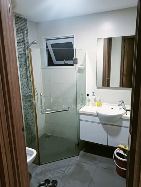 Central Imperial, 3 Lorong 14 Geylang, 3 Bedrooms, 550 sqft, Condominium For Rent, by Chermaine Chua, 500168717 - Bathroom - PropertyGuru.com.sg
