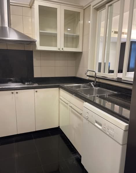 Orchard Scotts, 11 Anthony Road, 4 Bedrooms, 2,508 sqft, Condominium For Rent, by Glenice Toh, 500168725 - Kitchen - PropertyGuru.com.sg