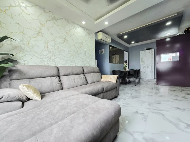 548A Segar Road, 548A Segar Road, 3 Bedrooms, 990 sqft, HDB Flat For Sale, by Taufik Batisah, 500168742 - Living Room - PropertyGuru.com.sg