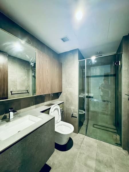 Midtown Modern, 18 Tan Quee Lan Street, 2 Bedrooms, 592 sqft, Condominium For Sale, by Anne Koh, 500168748 - Bathroom - PropertyGuru.com.sg