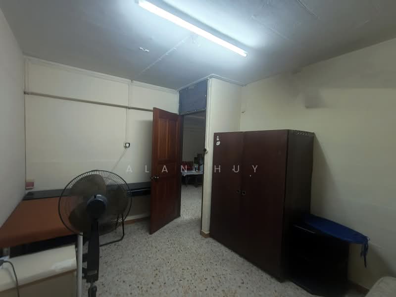 428 Clementi Avenue 3, 428 Clementi Avenue 3, Room Rental, 200 sqft, HDB Flat For Rent, by Alan Huy, 500168760 - Interior - PropertyGuru.com.sg