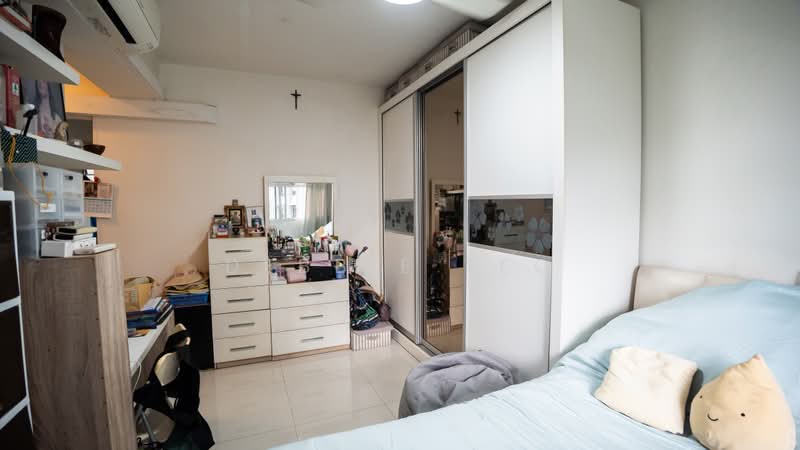 810A Choa Chu Kang Avenue 7, 810A Choa Chu Kang Avenue 7, 3 Bedrooms, 1,216 sqft, HDB Flat For Sale, by Debbie Teo, 500168761 - Bedroom - PropertyGuru.com.sg