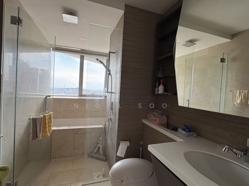 V on Shenton, 5A Shenton Way, 3 Bedrooms, 1,528 sqft, Condominium For Sale, by Nigel Soo, 500168762 - Bathroom - PropertyGuru.com.sg