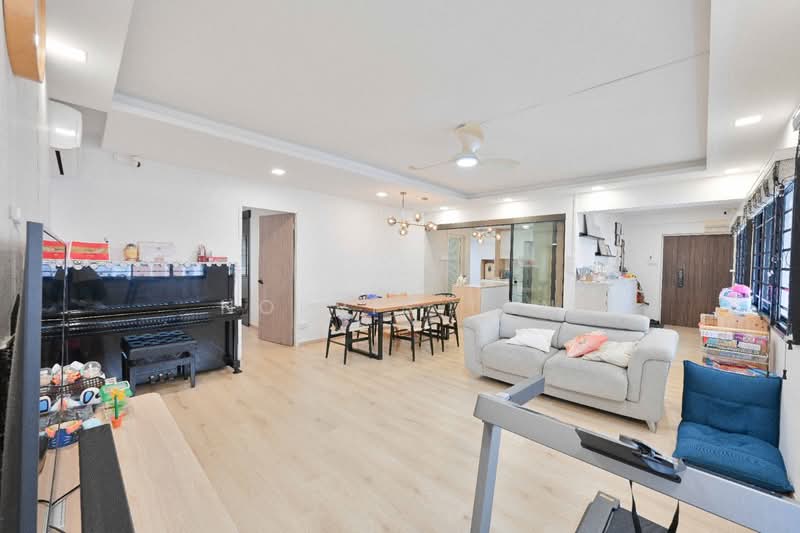 171 Hougang Avenue 1, 171 Hougang Avenue 1, 4 Bedrooms, 1,313 sqft, HDB Flat For Sale, by Norris Tan, 500168764 - Living Room - PropertyGuru.com.sg