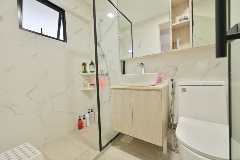 171 Hougang Avenue 1, 171 Hougang Avenue 1, 4 Bedrooms, 1,313 sqft, HDB Flat For Sale, by Norris Tan, 500168764 - Bathroom - PropertyGuru.com.sg
