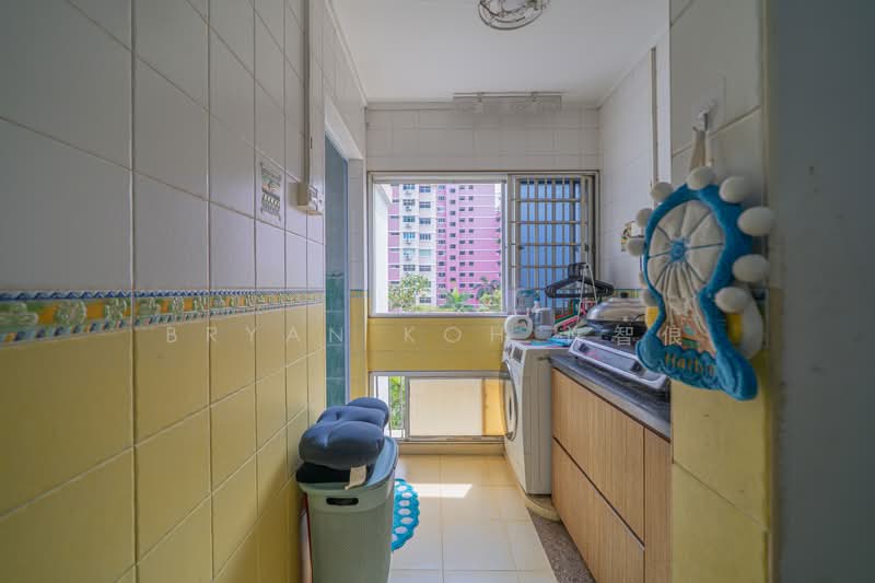 744 Pasir Ris Street 71, 744 Pasir Ris Street 71, 3 Bedrooms, 1,109 sqft, HDB Flat For Sale, by Bryan Koh 许智俍, 500168774 - Kitchen - PropertyGuru.com.sg