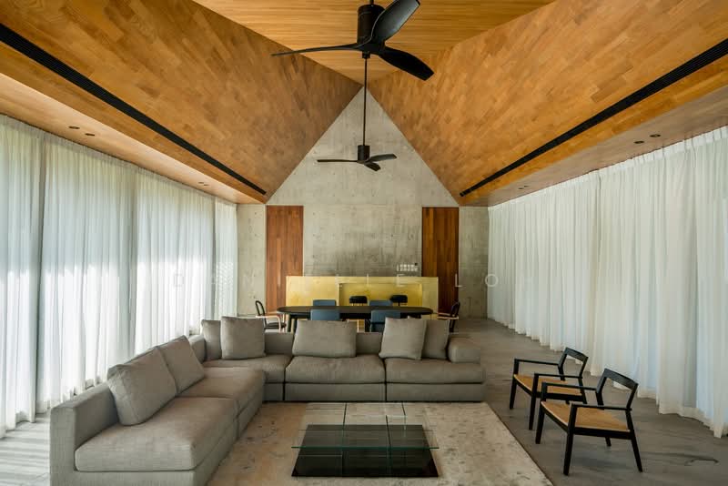 Good Class Bungalow King Albert Park Bukit Timah, King Albert Park, Bukit Timah, Holland, Yarwood, 5 Bedrooms, 10,500 sqft, Good Class Bungalow For Rent, by Danielle Loh, 500168776 - Living Room - PropertyGuru.com.sg