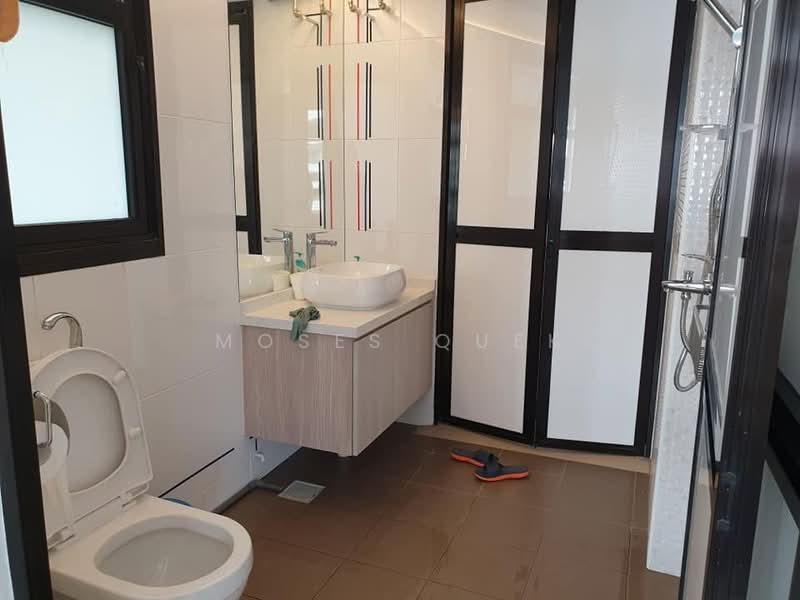 152A Bedok South Road, 152A Bedok South Road, 1 Bedroom, 506 sqft, HDB Flat For Sale, by Moses Quek, 500168777 - Bathroom - PropertyGuru.com.sg