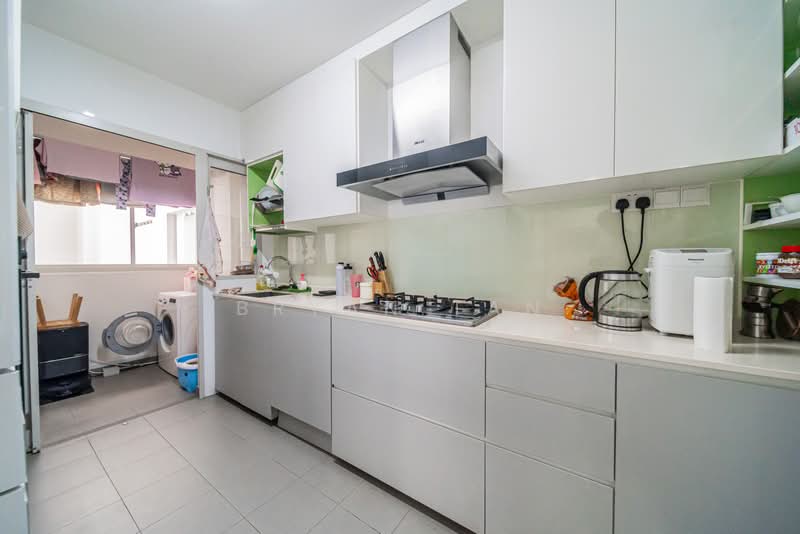 322B Sumang Walk, 322B Sumang Walk, 3 Bedrooms, 1,001 sqft, HDB Flat For Sale, by Bryan Tan, 500168784 - Kitchen - PropertyGuru.com.sg