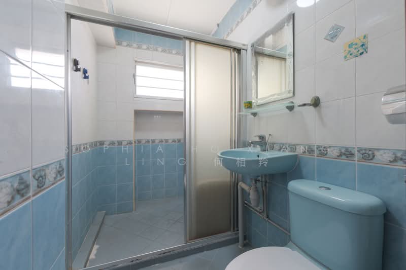 601 Elias Road, 601 Elias Road, 4 Bedrooms, 1,604 sqft, HDB Flat For Sale, by Sophia Ho Xiang Ling 何相羚, 500168790 - Master Bathroom - PropertyGuru.com.sg