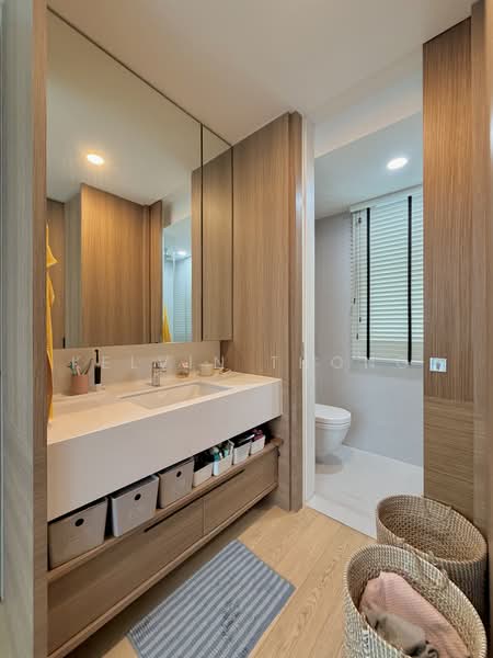 Echelon, 7 Alexandra View, 3 Bedrooms, 1,001 sqft, Condominium For Rent, by Kelvin Thong, 500168814 - Master Bath - PropertyGuru.com.sg