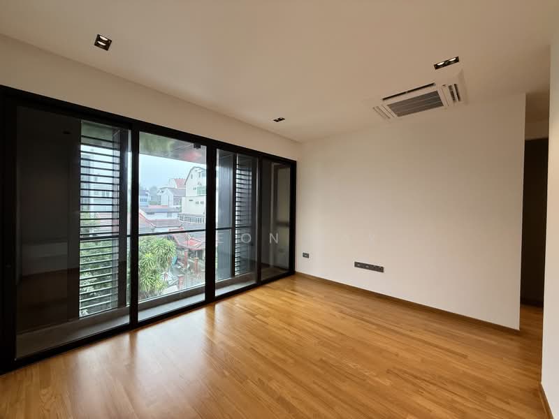 Jalan Sankam, Jalan Sankam, 5 Bedrooms, 4,834 sqft, Terraced House For Sale, by Cleon Tay, 500168817 - Master Bedroom - PropertyGuru.com.sg