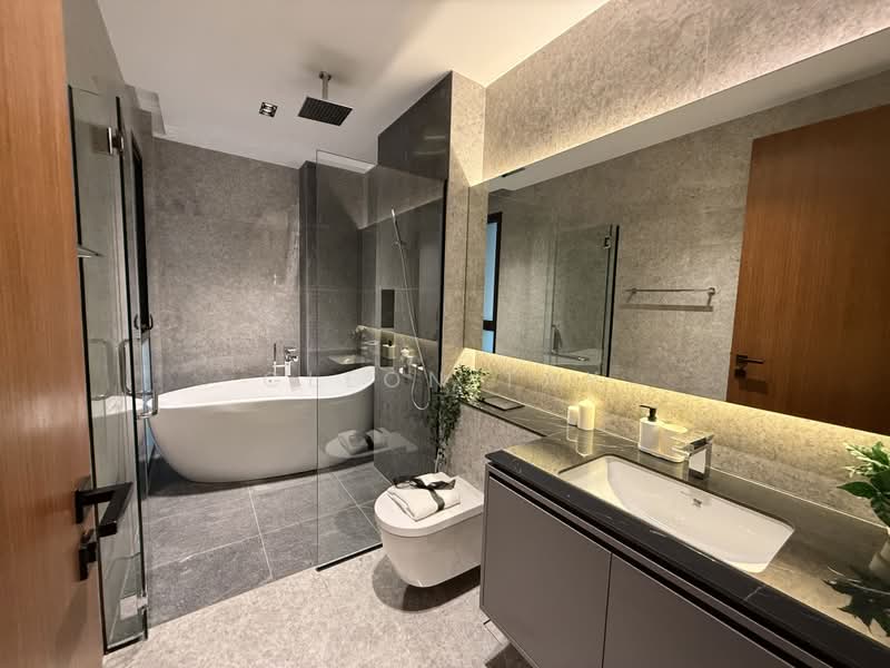 Jalan Sankam, Jalan Sankam, 5 Bedrooms, 4,834 sqft, Terraced House For Sale, by Cleon Tay, 500168817 - Master Bathroom - PropertyGuru.com.sg