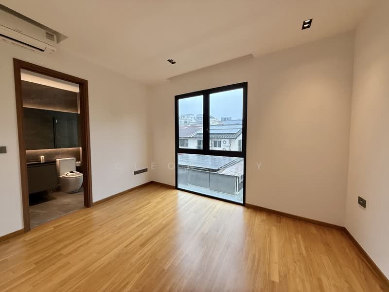 Jalan Sankam, Jalan Sankam, 5 Bedrooms, 4,834 sqft, Terraced House For Sale, by Cleon Tay, 500168817 - Bedroom - PropertyGuru.com.sg