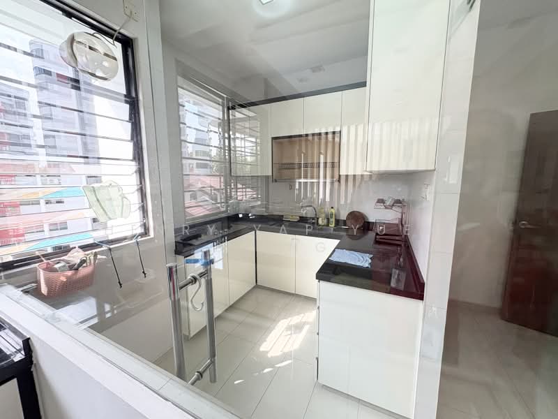 Far Horizon Gardens, 1 Ang Mo Kio Avenue 9, 3 Bedrooms, 1,948 sqft, Condominium For Sale, by Henry Yap Yuen Siong, 500168818 - Kitchen - PropertyGuru.com.sg