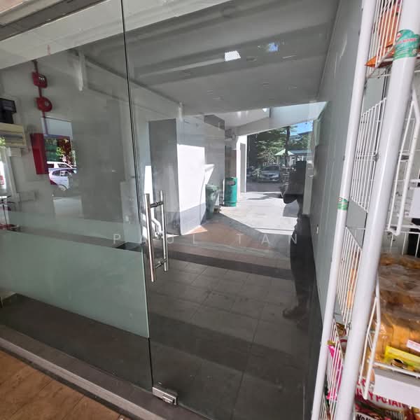 215 Ang mo kio avenue 1, , 300 sqft, Shop / Shophouse For Rent, by Paul Tan, 500168834 - Entrance - CommercialGuru.com.sg
