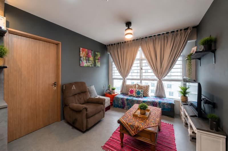 409D Northshore Drive, 409D Northshore Drive, 3 Bedrooms, 1,011 sqft, HDB Flat For Sale, by Sia Kun Yuan, 500168842 - Living Room - PropertyGuru.com.sg