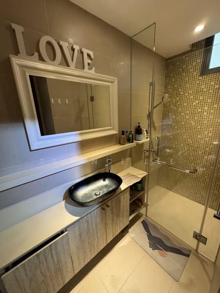 Miltonia Residences, 520 Miltonia Close, 1 Bedroom, 591 sqft, Condominium For Sale, by Terence Lee, 500168853 - Bathroom - PropertyGuru.com.sg
