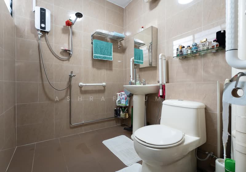 601 Bedok Reservoir Road, 601 Bedok Reservoir Road, 3 Bedrooms, 1,302 sqft, HDB Flat For Sale, by Ashraf Kumar, 500168856 - Bathroom - PropertyGuru.com.sg