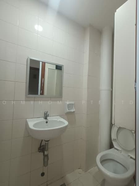 The Springbloom, 145 Serangoon Avenue 3, 3 Bedrooms, 1,539 sqft, Condominium For Rent, by EVON NG, 500168872 - Bathroom - PropertyGuru.com.sg