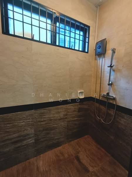 Jalan Eunos rooms available, , Room Rental, 165 sqft, Detached House For Rent, by Dhaniel A Wong, 500168879 - Bathroom - PropertyGuru.com.sg