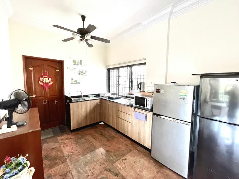Jalan Eunos rooms available, , Room Rental, 165 sqft, Detached House For Rent, by Dhaniel A Wong, 500168879 - Kitchen - PropertyGuru.com.sg