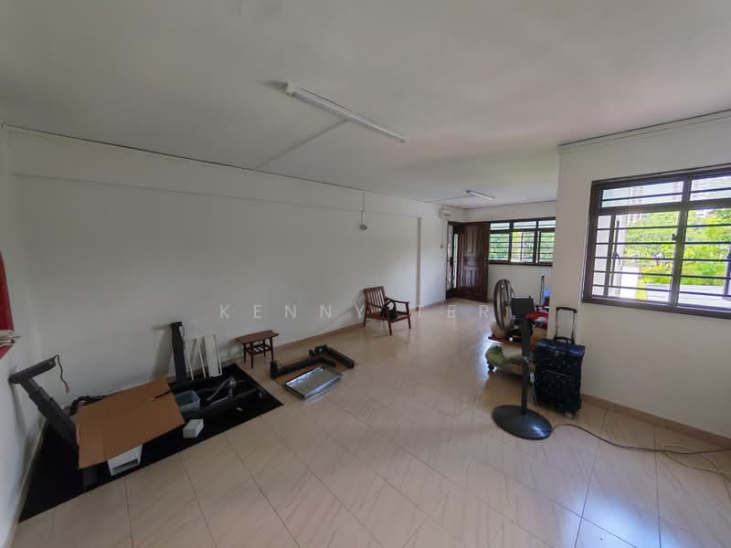 304 Shunfu Road, 304 Shunfu Road, 3 Bedrooms, 990 sqft, HDB Flat For Sale, by Kenny Ter, 500168883 - Living Room - PropertyGuru.com.sg