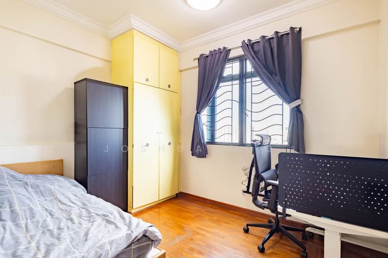 Summerdale, 2 Boon Lay Drive, 3 Bedrooms, 1,216 sqft, Condominium For Sale, by Joshua Foo, 500168887 - Bedroom - PropertyGuru.com.sg
