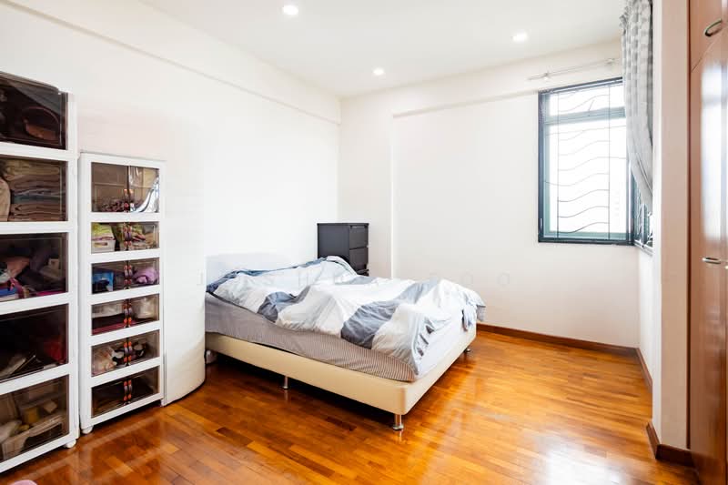 Summerdale, 2 Boon Lay Drive, 3 Bedrooms, 1,216 sqft, Condominium For Sale, by Joshua Foo, 500168887 - Bedroom - PropertyGuru.com.sg