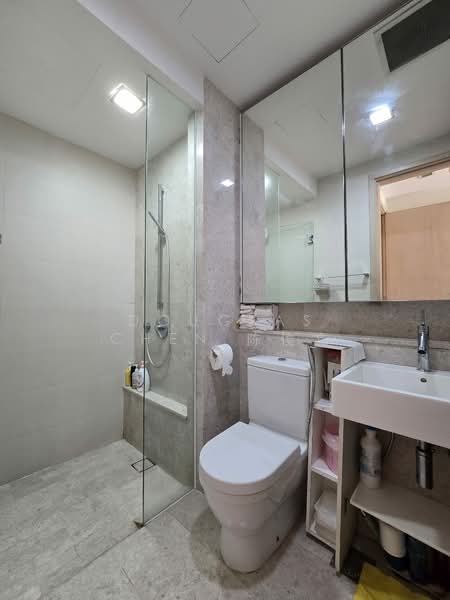 The Azure, 201 Ocean Drive, 3 Bedrooms, 1,927 sqft, Condominium For Sale, by Douglas Chen 陈俊文, 500168889 - Bathroom - PropertyGuru.com.sg
