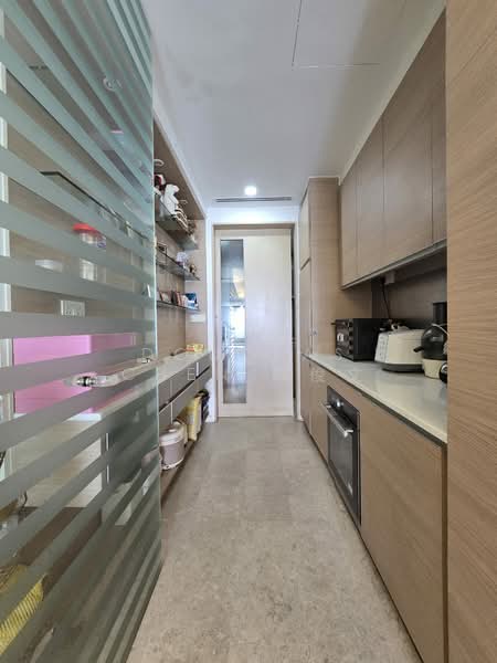 The Azure, 201 Ocean Drive, 3 Bedrooms, 1,927 sqft, Condominium For Sale, by Douglas Chen 陈俊文, 500168889 - Kitchen - PropertyGuru.com.sg