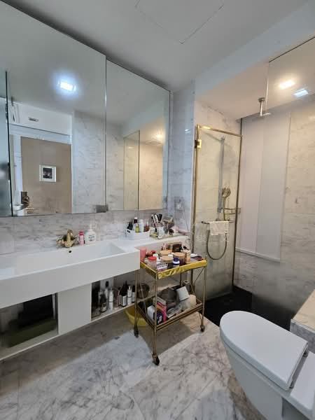 The Azure, 201 Ocean Drive, 3 Bedrooms, 1,927 sqft, Condominium For Sale, by Douglas Chen 陈俊文, 500168889 - Bathroom - PropertyGuru.com.sg
