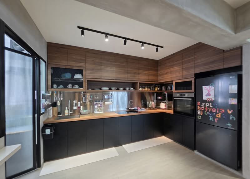 102A Canberra Street, 102A Canberra Street, 3 Bedrooms, 1,249 sqft, HDB Flat For Sale, by Paul Chen, 500168897 - Kitchen - PropertyGuru.com.sg