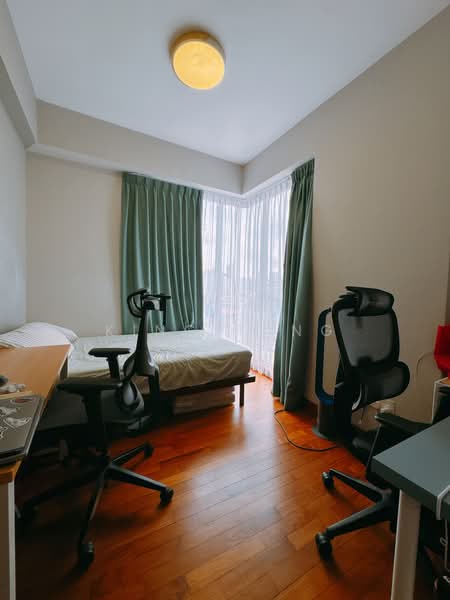 Alessandrea, 31 Alexandra Road, 3 Bedrooms, 1,001 sqft, Apartment For Sale, by King Tang, 500168911 - Bedroom - PropertyGuru.com.sg