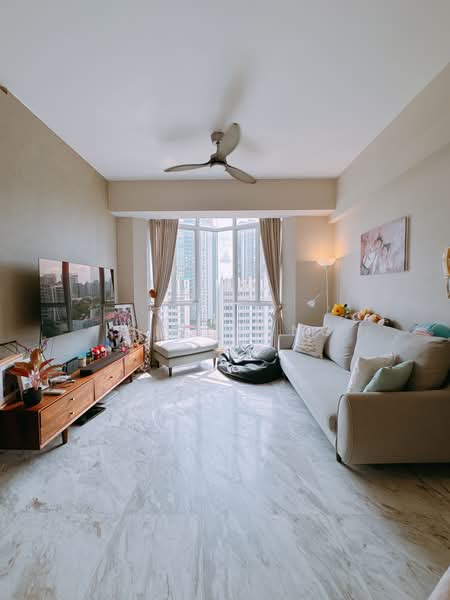 Alessandrea, 31 Alexandra Road, 3 Bedrooms, 1,001 sqft, Apartment For Sale, by King Tang, 500168911 - Living Room - PropertyGuru.com.sg