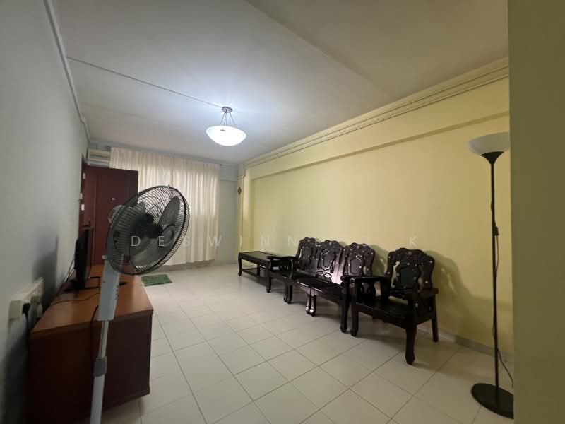 883 Tampines Street 84, 883 Tampines Street 84, 2 Bedrooms, 796 sqft, HDB Flat For Rent, by Deswinne G K, 500168915 - Living Room - PropertyGuru.com.sg