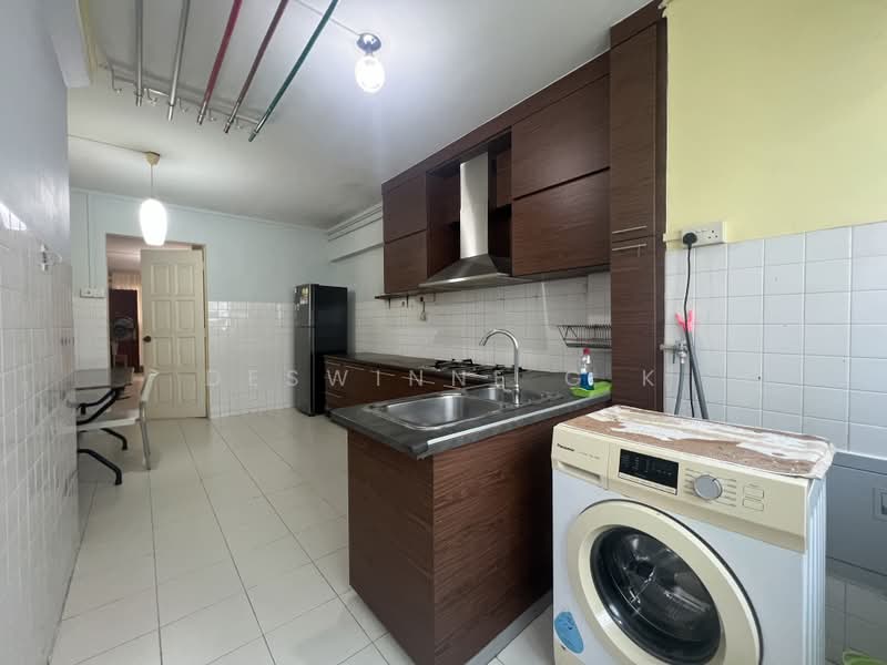 883 Tampines Street 84, 883 Tampines Street 84, 2 Bedrooms, 796 sqft, HDB Flat For Rent, by Deswinne G K, 500168915 - Kitchen - PropertyGuru.com.sg