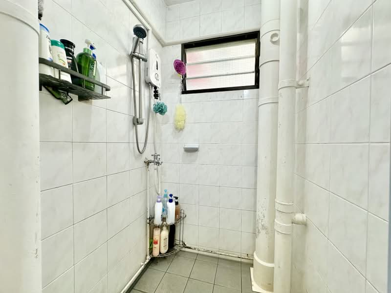 128 Bukit Merah View, 128 Bukit Merah View, 2 Bedrooms, 700 sqft, HDB Flat For Sale, by Raymond Koh, 500168923 - Bathroom - PropertyGuru.com.sg