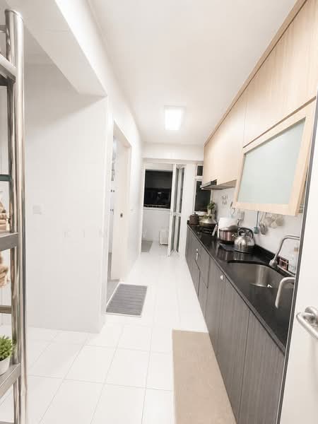 411B Fernvale Road, 411B Fernvale Road, 3 Bedrooms, 1,023 sqft, HDB Flat For Sale, by Kim Wah Ng, 500168933 - Kitchen - PropertyGuru.com.sg