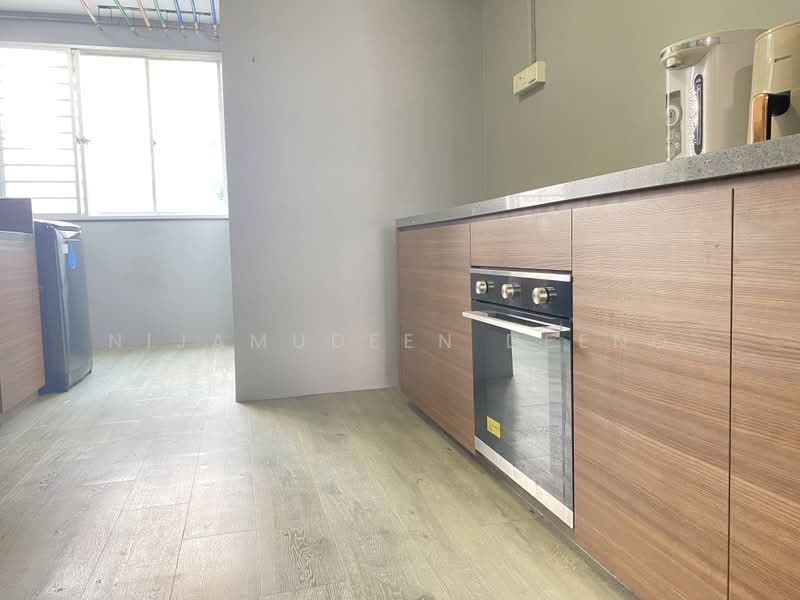 745 Jurong West Street 73, 745 Jurong West Street 73, 3 Bedrooms, 1,119 sqft, HDB Flat For Sale, by Nijamudeen Deeno, 500168940 - Kitchen - PropertyGuru.com.sg