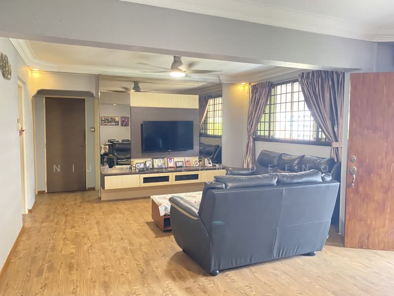 745 Jurong West Street 73, 745 Jurong West Street 73, 3 Bedrooms, 1,119 sqft, HDB Flat For Sale, by Nijamudeen Deeno, 500168940 - Living Room - PropertyGuru.com.sg