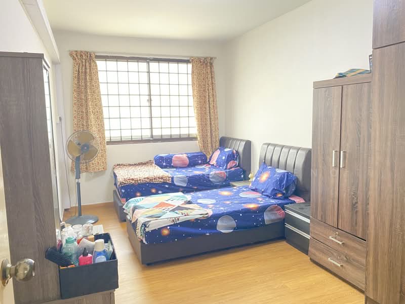 745 Jurong West Street 73, 745 Jurong West Street 73, 3 Bedrooms, 1,119 sqft, HDB Flat For Sale, by Nijamudeen Deeno, 500168940 - Bedroom - PropertyGuru.com.sg